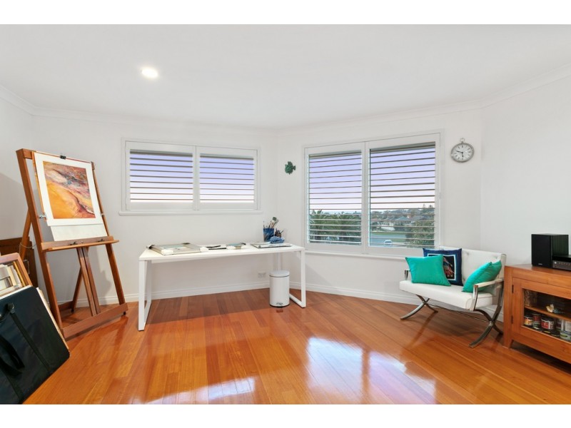 16 Volunteer Place, Ocean Reef WA 6027