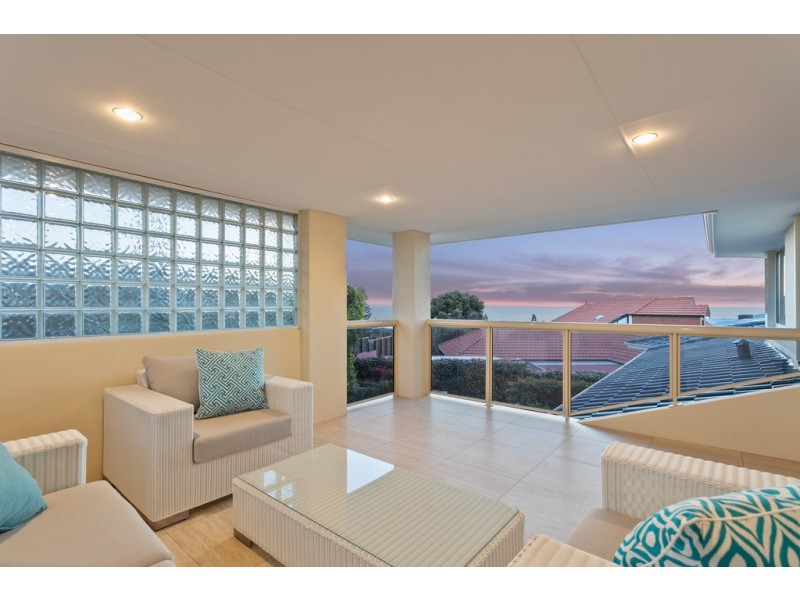 16 Volunteer Place, Ocean Reef WA 6027