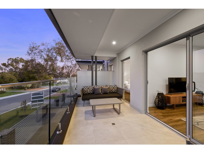 15 Strathyre Drive, Duncraig WA 6023