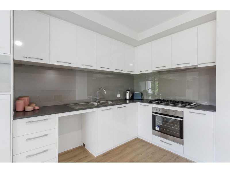 2 Ruthven Place, Duncraig WA 6023