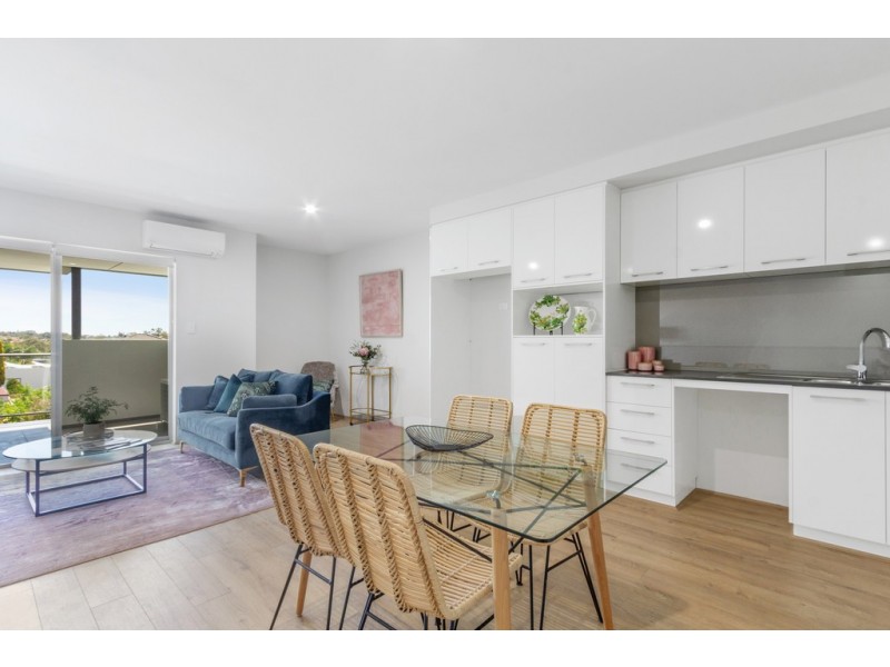 2 Ruthven Place, Duncraig WA 6023