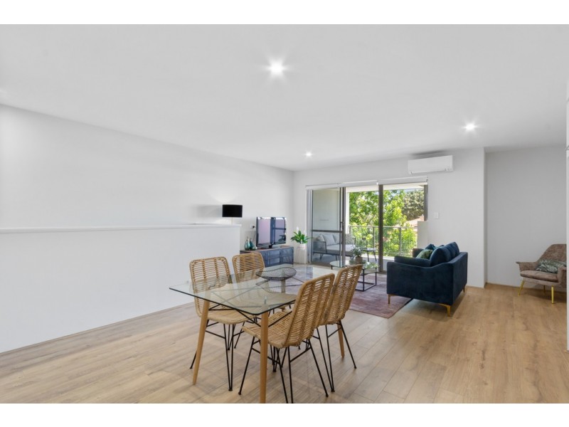 2 Ruthven Place, Duncraig WA 6023