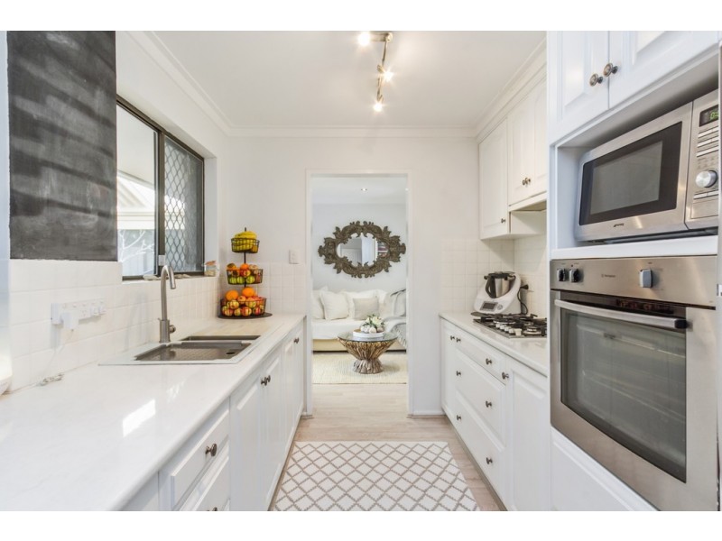 26 Angove Drive, Hillarys WA 6025