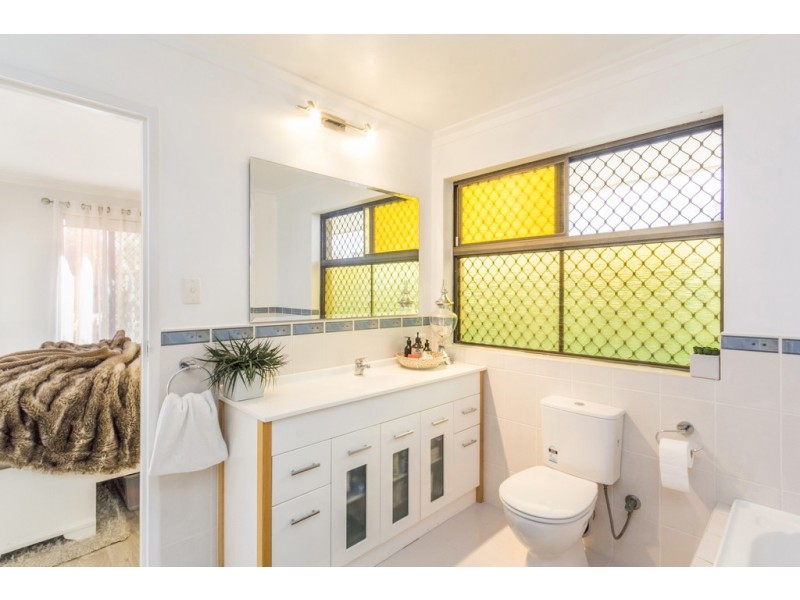 26 Angove Drive, Hillarys WA 6025