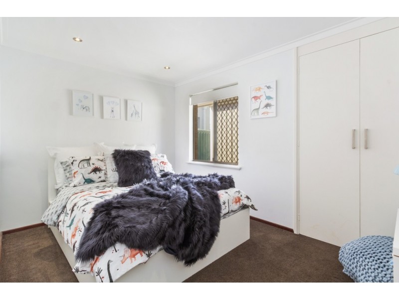 26 Angove Drive, Hillarys WA 6025