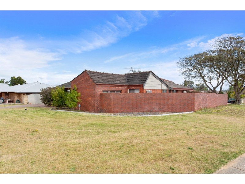 94 Wimbledon Drive, Kingsley WA 6026