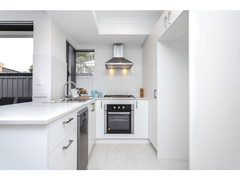 211A Holbeck Street, Doubleview WA 6018