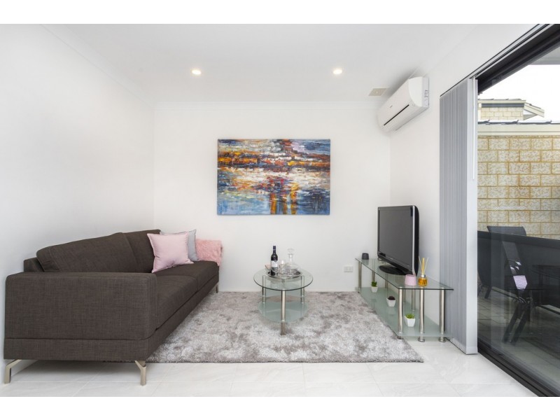 211A Holbeck Street, Doubleview WA 6018