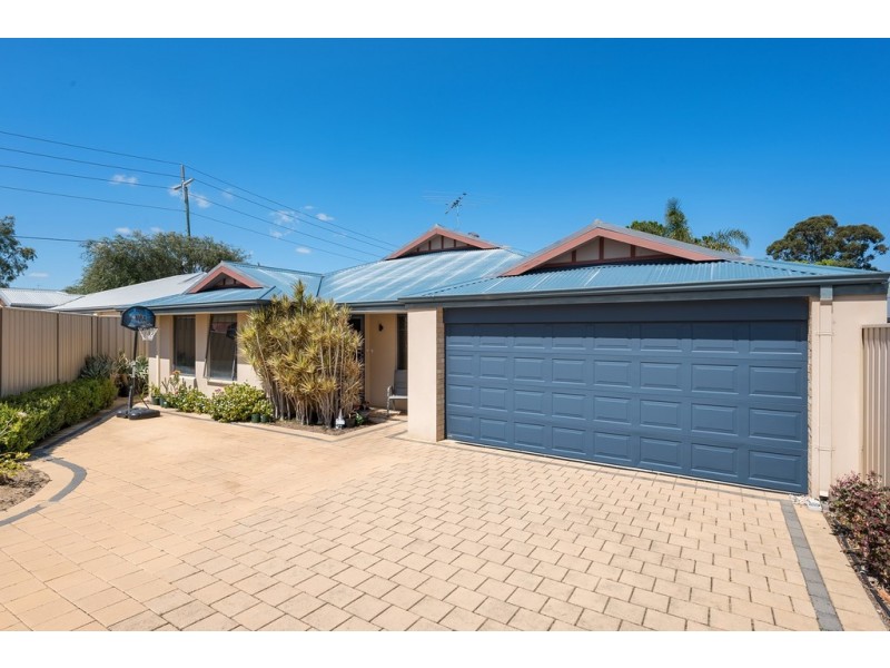 12 Grasslands Loop, Kingsley WA 6026