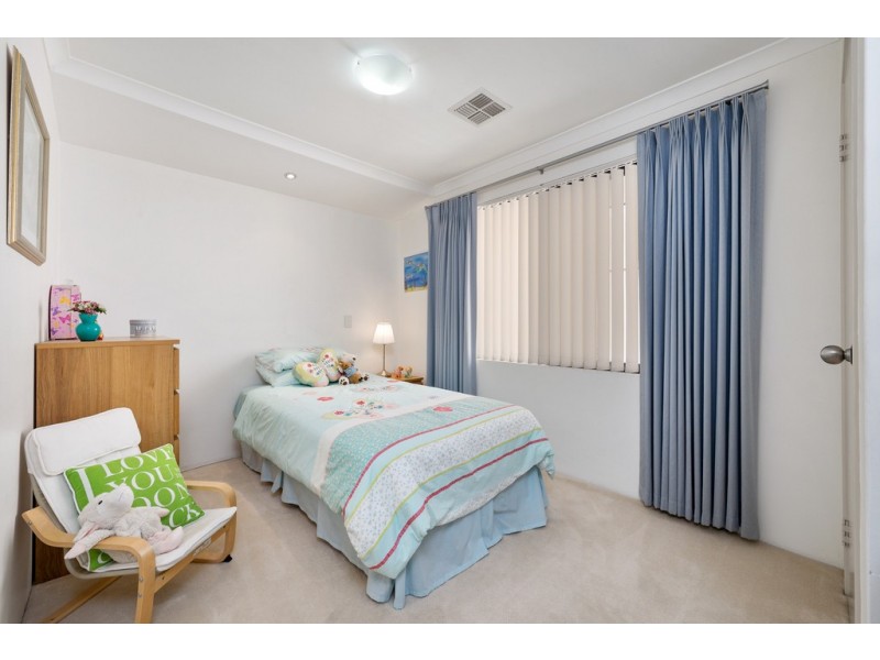 12 Grasslands Loop, Kingsley WA 6026