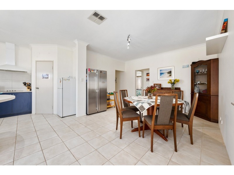 12 Grasslands Loop, Kingsley WA 6026