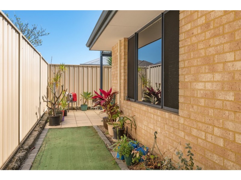 12 Grasslands Loop, Kingsley WA 6026