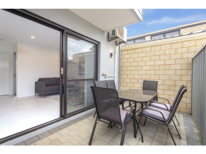 211A Holbeck Street, Doubleview WA 6018