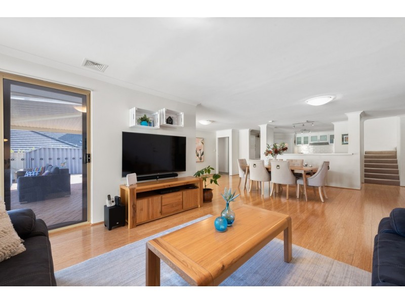 4 Artarmon Rise, Kallaroo WA 6025