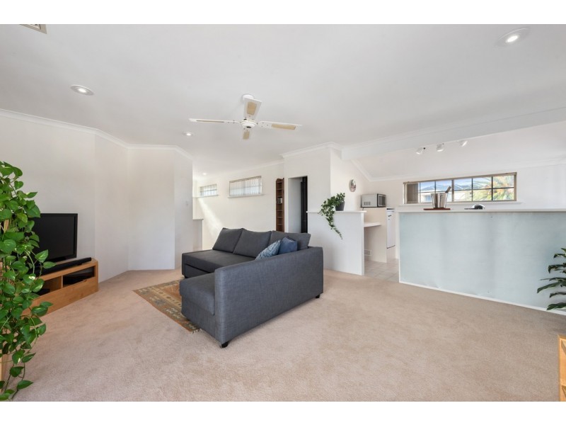 4 Artarmon Rise, Kallaroo WA 6025