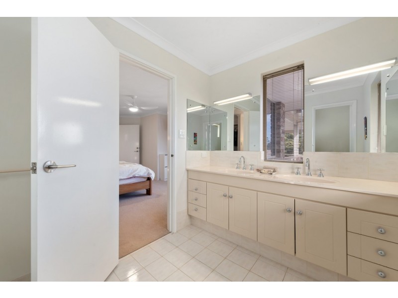 4 Artarmon Rise, Kallaroo WA 6025