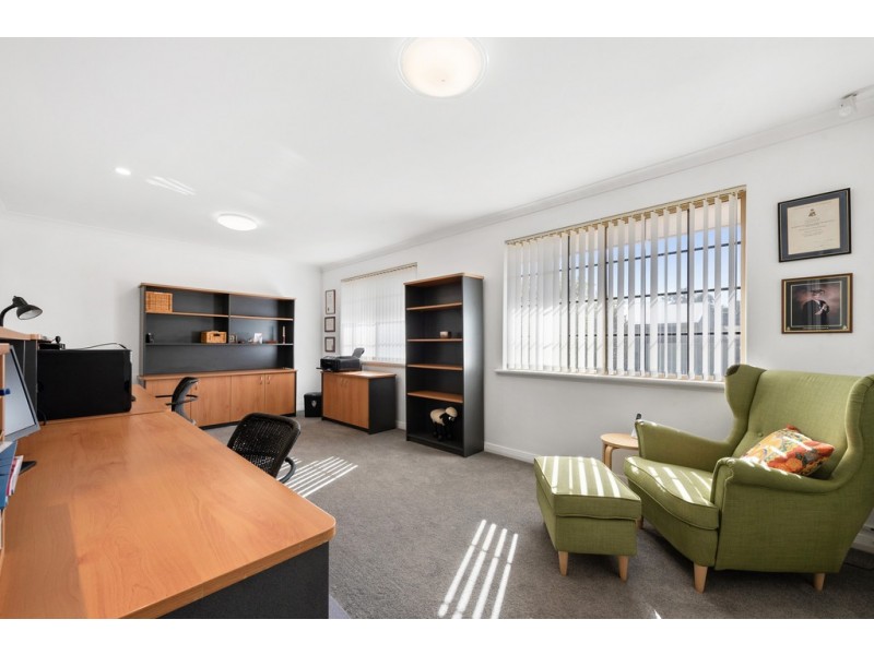 4 Artarmon Rise, Kallaroo WA 6025