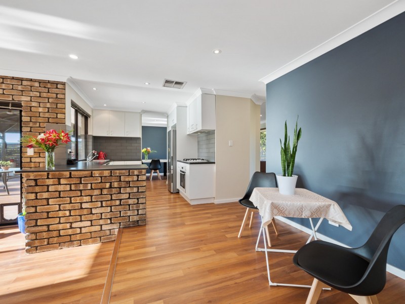 14 Burntoak Way, Kingsley WA 6026