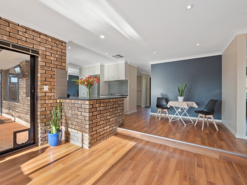 14 Burntoak Way, Kingsley WA 6026