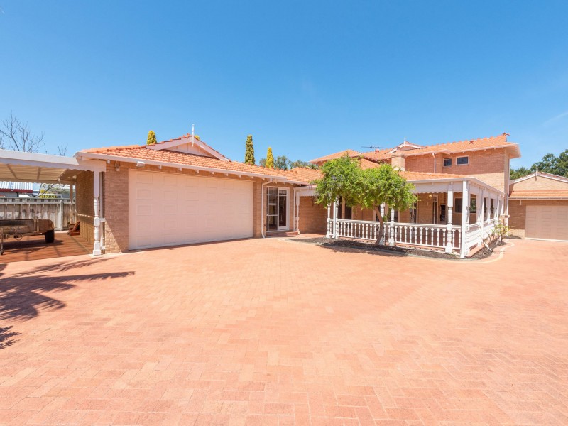 5 Waterston Gardens, Hillarys WA 6025