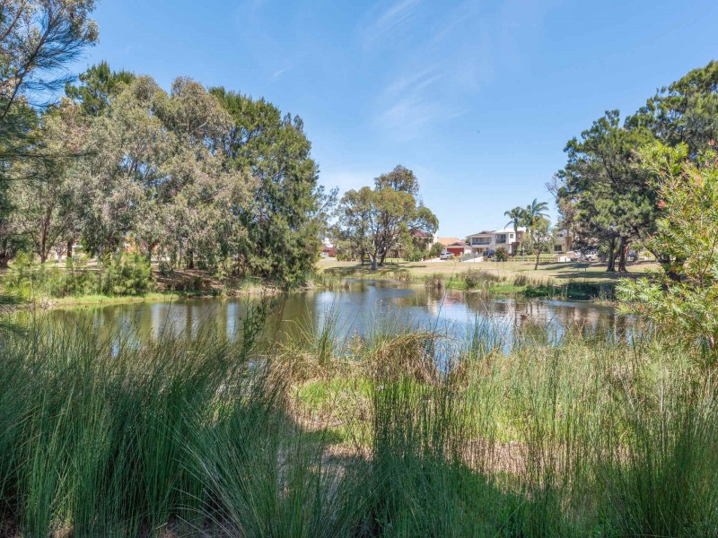 5 Waterston Gardens, Hillarys WA 6025