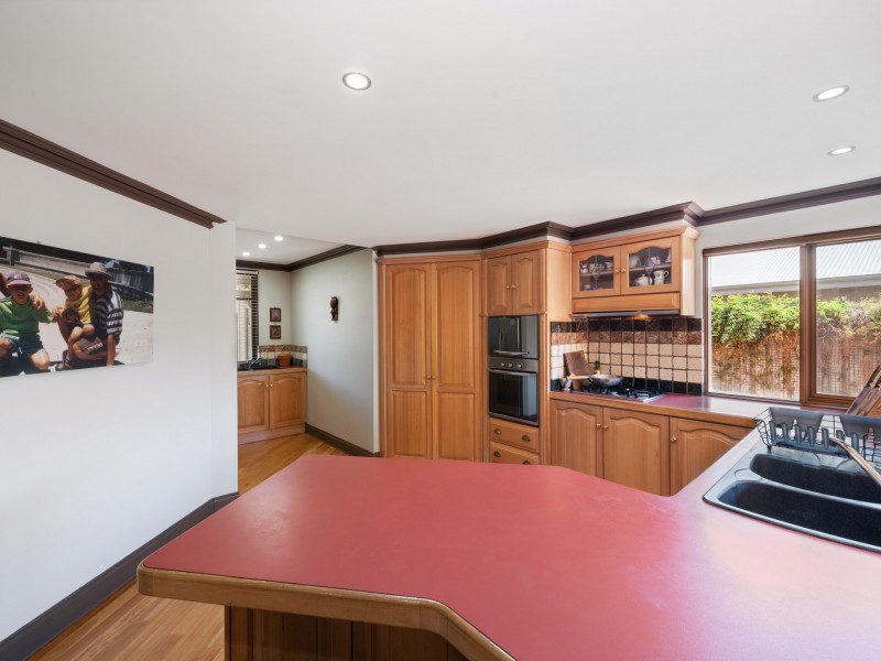 5 Waterston Gardens, Hillarys WA 6025