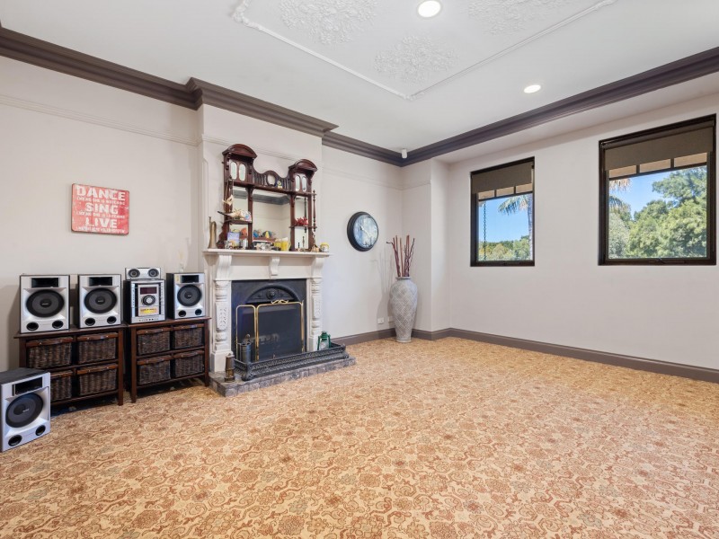 5 Waterston Gardens, Hillarys WA 6025