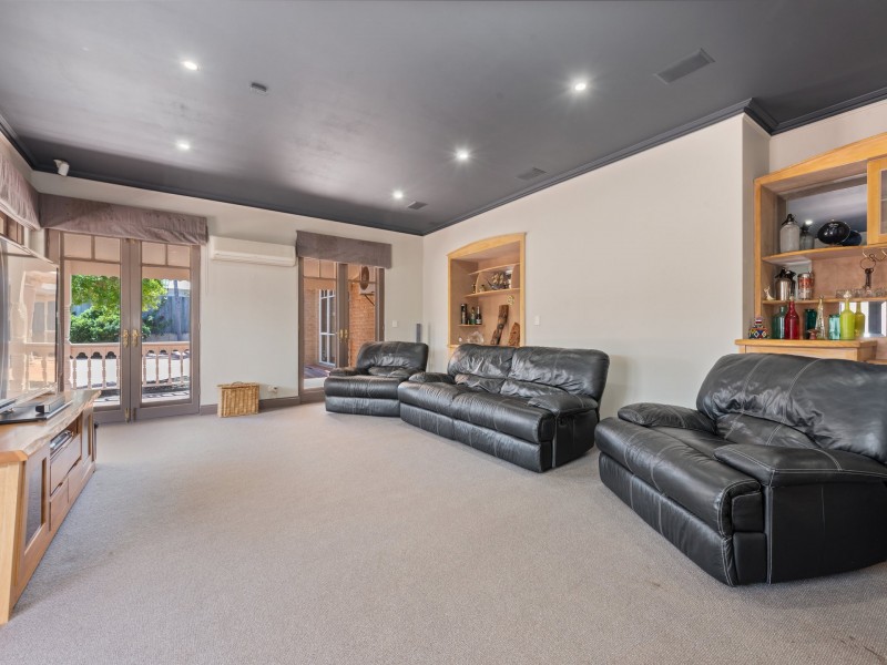 5 Waterston Gardens, Hillarys WA 6025