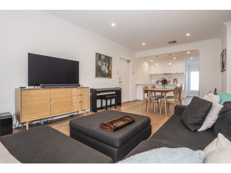 4/31 Connaught Street, West Leederville WA 6007