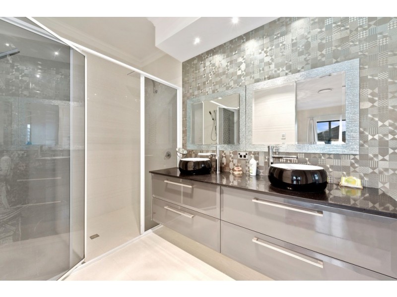 3 Westbury Lane, Madeley WA 6065