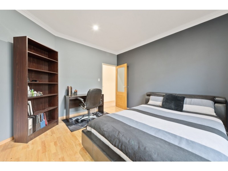 3 Westbury Lane, Madeley WA 6065