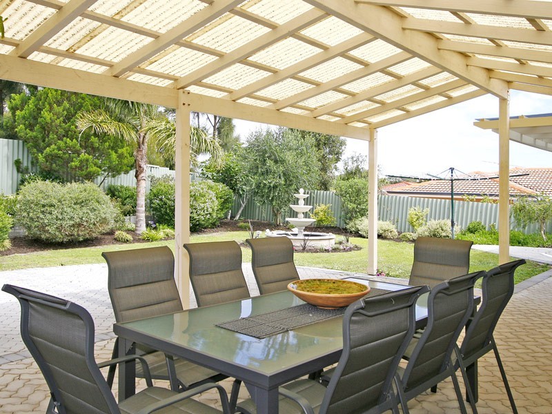 6 Solander Road, Hillarys WA 6025