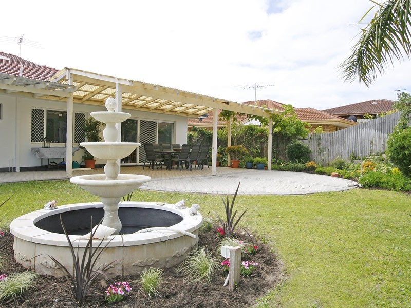 6 Solander Road, Hillarys WA 6025