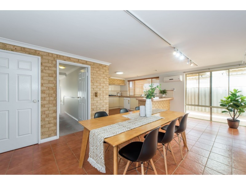 14 Chadlington Drive, Padbury WA 6025