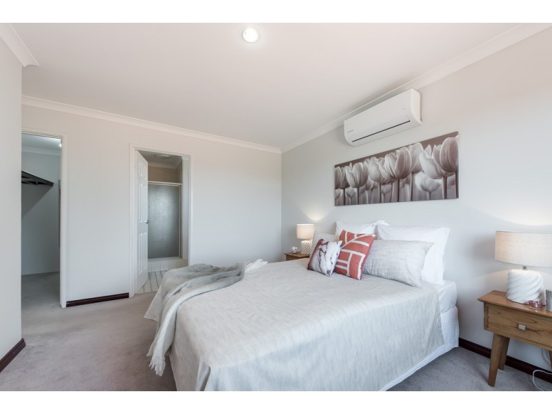 14 Chadlington Drive, Padbury WA 6025