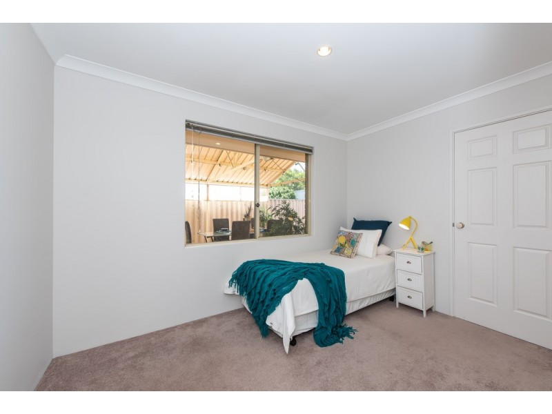 14 Chadlington Drive, Padbury WA 6025