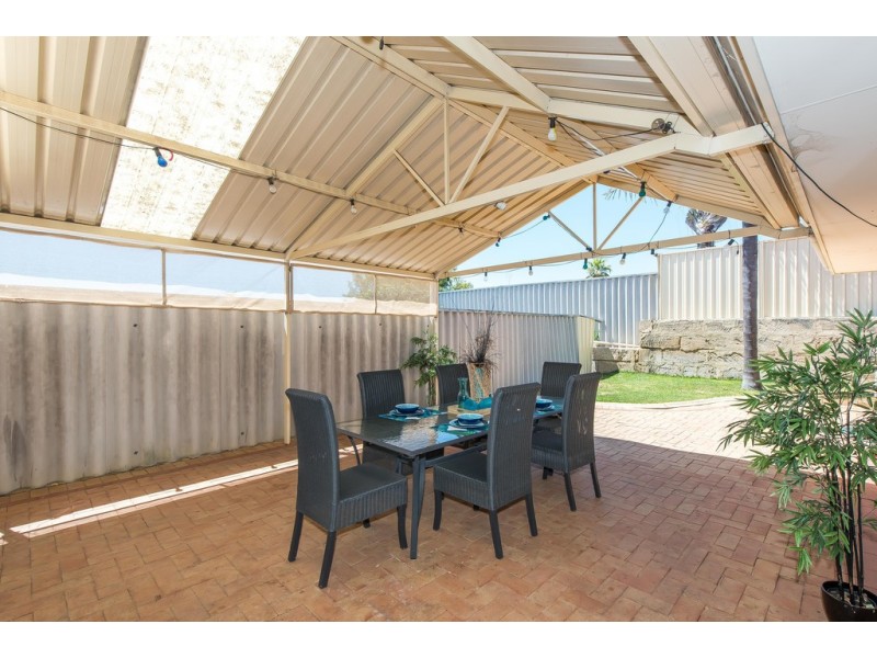 14 Chadlington Drive, Padbury WA 6025