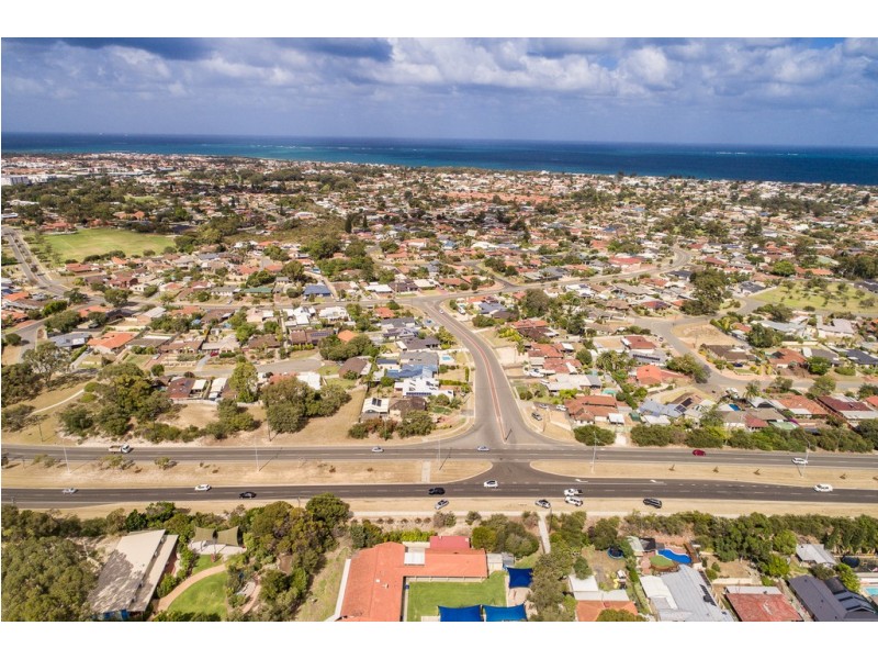 16 Cambria Street, Kallaroo WA 6025