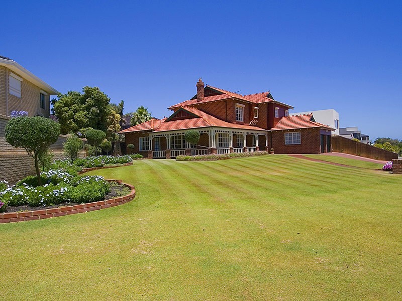 9 Kilarney Heights, Kallaroo WA 6025