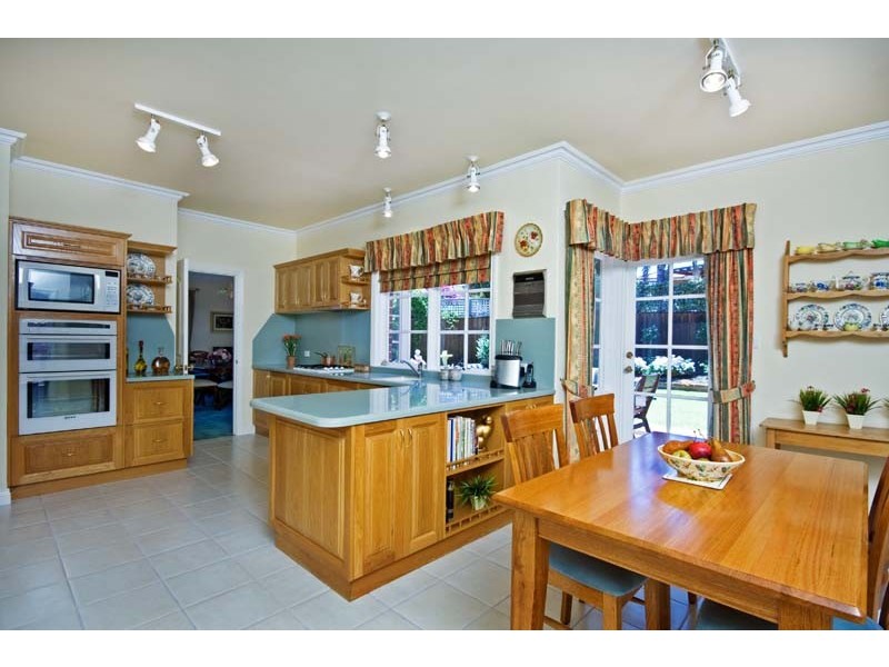 9 Kilarney Heights, Kallaroo WA 6025