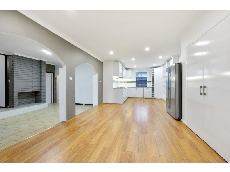 27 Walter Way, Hamersley WA 6022