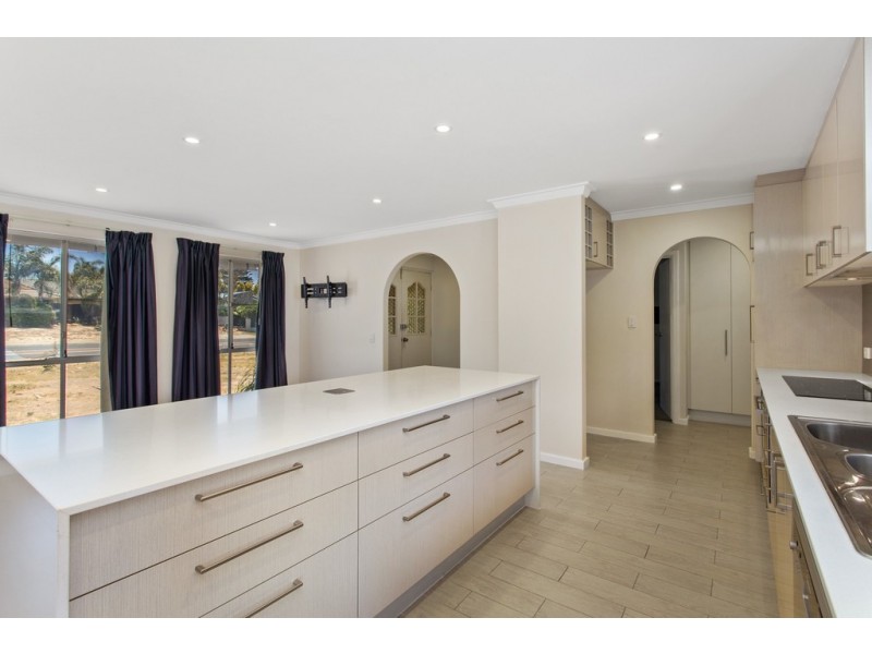 16 Kingsley Drive, Kingsley WA 6026