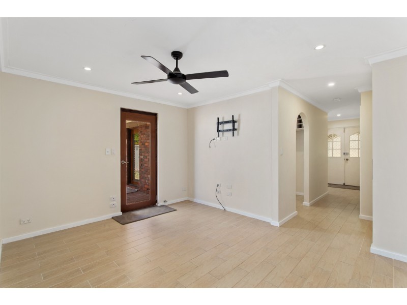 16 Kingsley Drive, Kingsley WA 6026