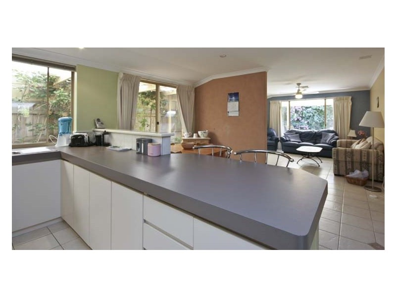 8 Holyhead Green, Mindarie WA 6030