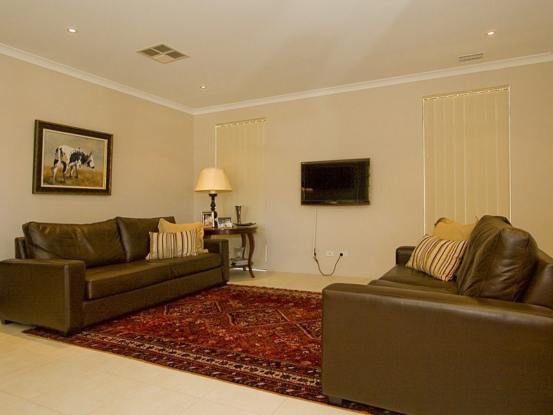 1 Lomita Link, Clarkson WA 6030