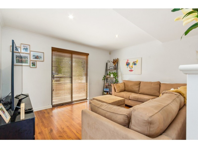 50 Hollins Bend, Madeley WA 6065