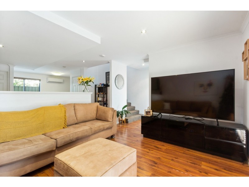 50 Hollins Bend, Madeley WA 6065