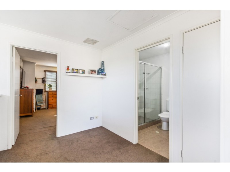 50 Hollins Bend, Madeley WA 6065