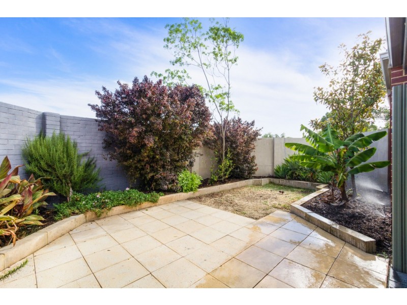 50 Hollins Bend, Madeley WA 6065