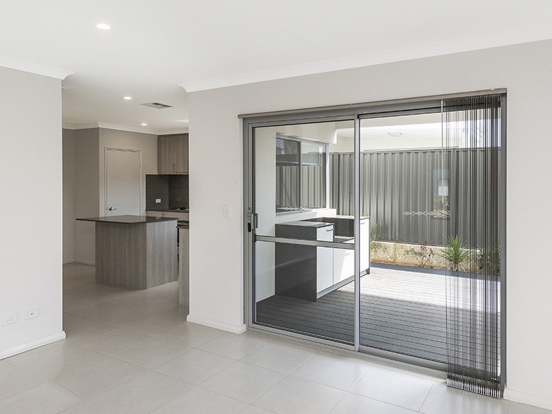 14 Laila Turn, Madeley WA 6065